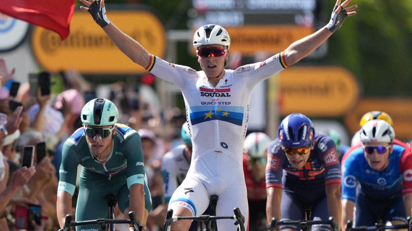 Tim Merlier wins stage 9 of the 2025 Tour de France