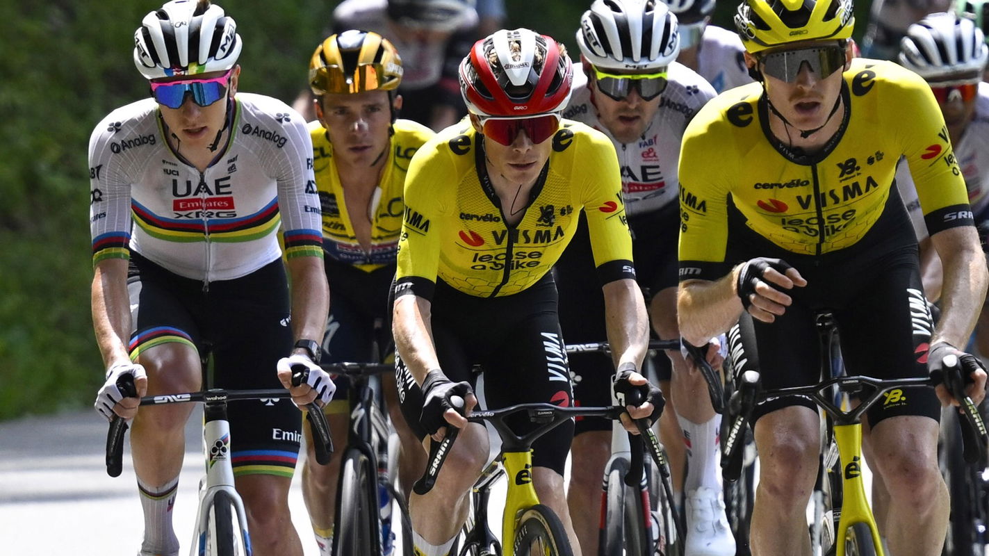 Tadej Pogacar Jonas Vingegaard Dauphine 2025