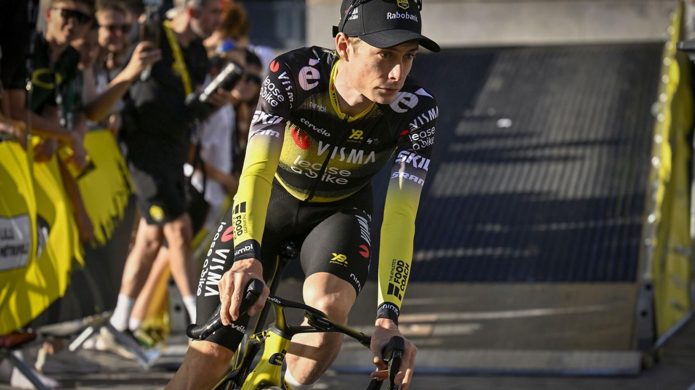 Jonas Vingegaard Visma | Lease a Bike Tour de France 2025