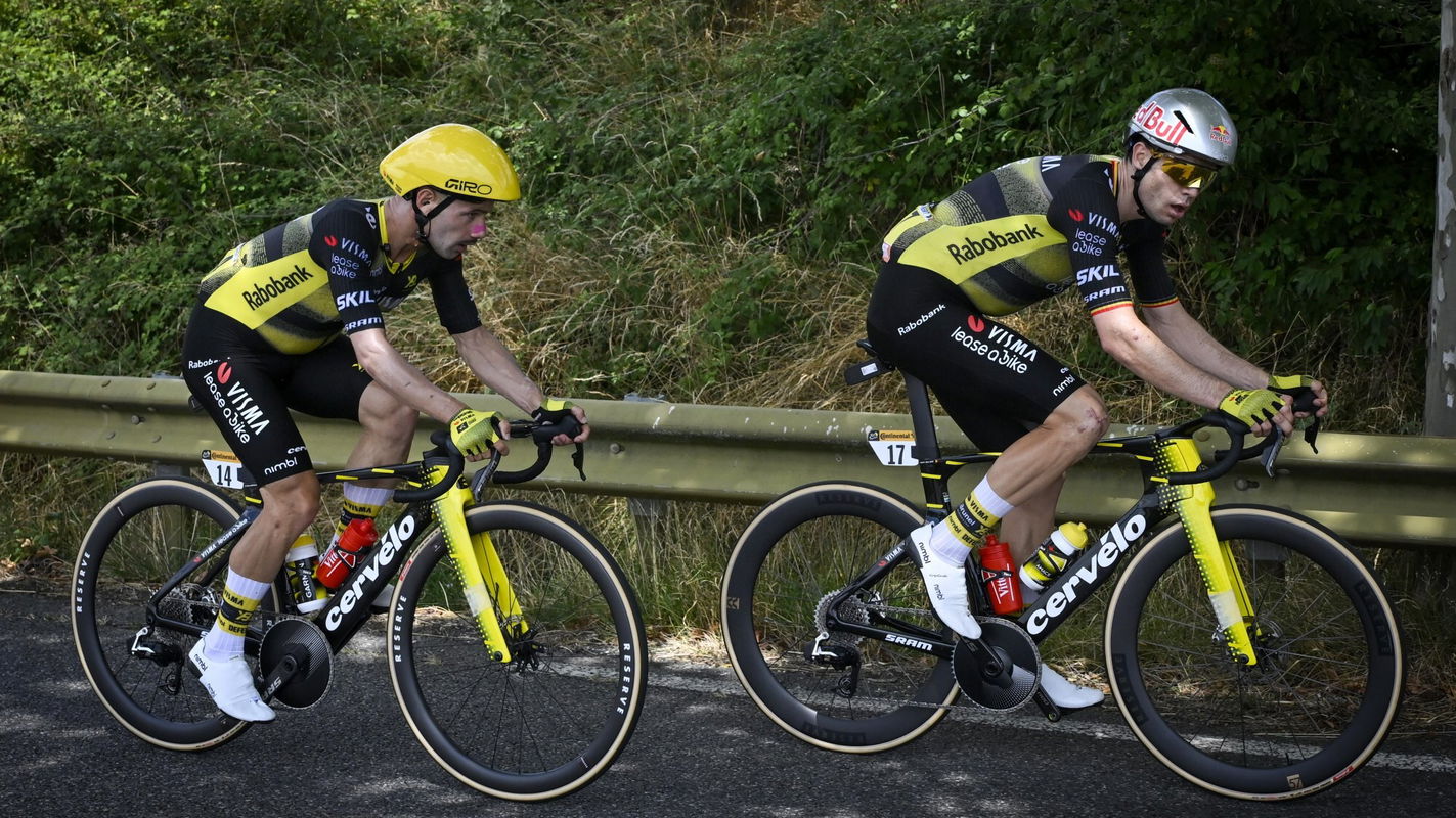 Wout van Aert and Victor Campenaerts (Visma | Lease a Bike) during stage 15 of the 2025 Tour de France