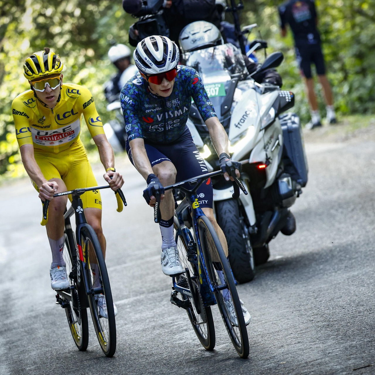 Tadej Pogacar Jonas Vingegaard Tour de France 2024