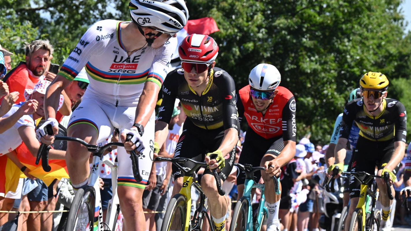 Jonas Vingegaard Tadej Pogacar Tour de France 2025 Mur de Bretagne