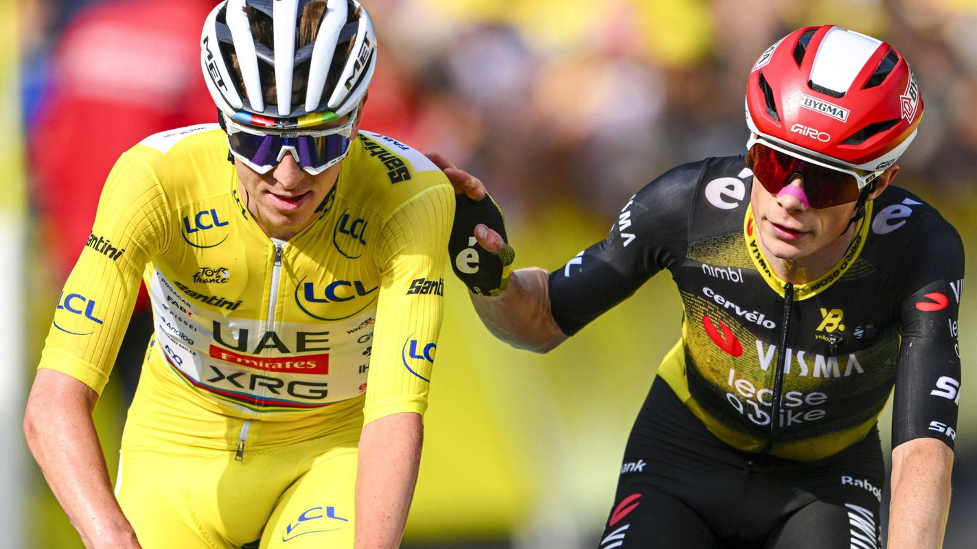 Tadej Pogacar Jonas Vingegaard stage 10 Tour de France 2025