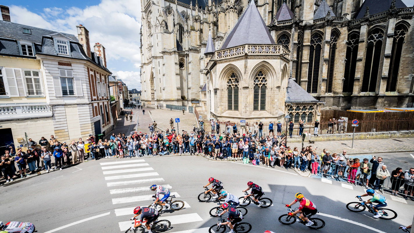 Tour de France 2025 stage 4 Amiens Cathedral peloton