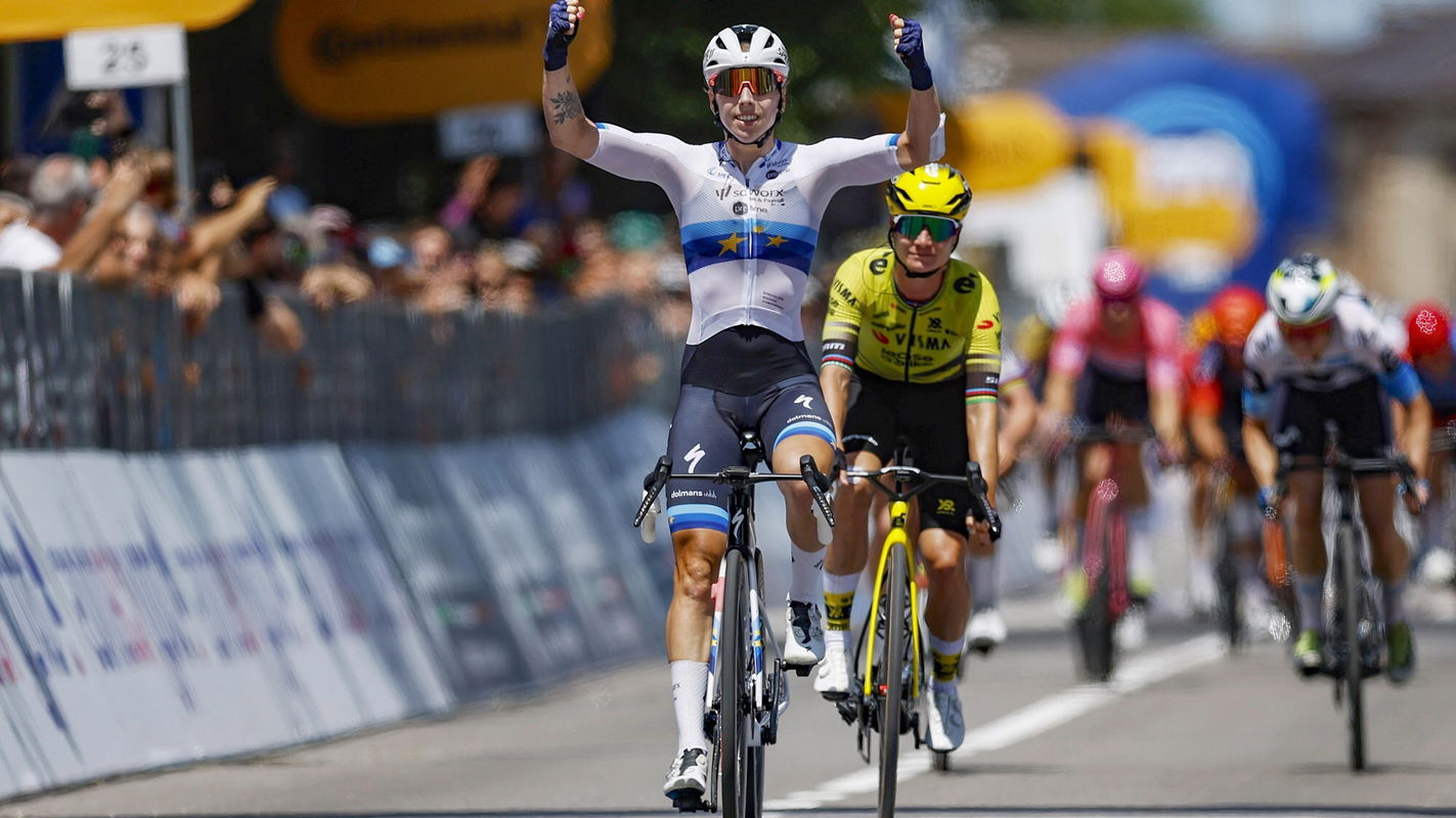 Lorena Wiebes (SD Worx-Protime) wins stage 5 of the 2025 Giro d'Italia Women